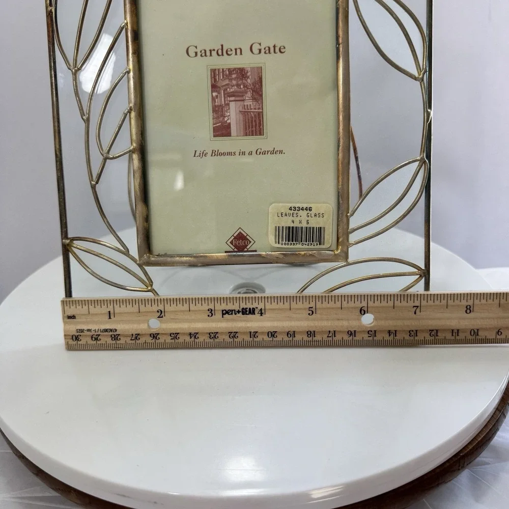 Brass & Glass Picture Frame 4X6” Vintage Garden Gate Fetco Leaves, Glass Square‎